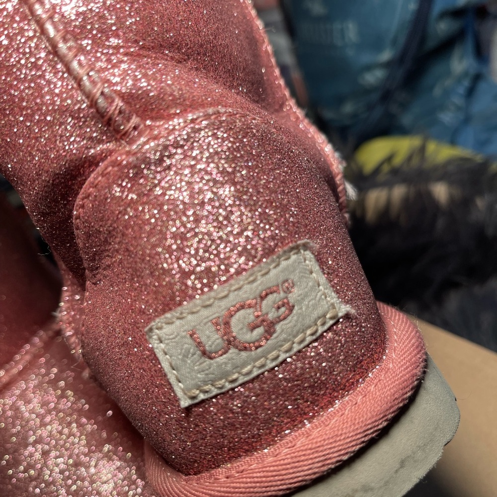 Ugg Boots - Picture 6 of 9